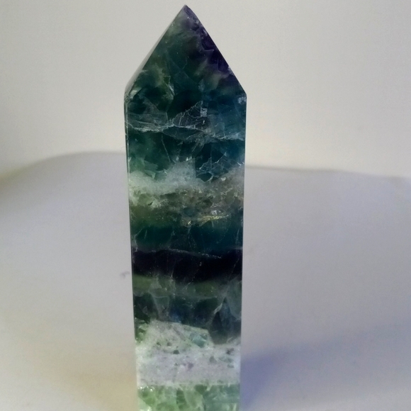 Beautiful Feather Fluorite with Druzy and Rainbows Crystal Tower. - Picture 1 of 13